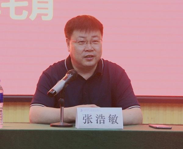 乐动(中国)人力资源总监张浩敏就新员工个人成长作分享交流.jpg