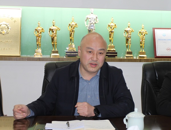 2.乐动(中国)党委副书记贾向军介绍公司情况.JPG
